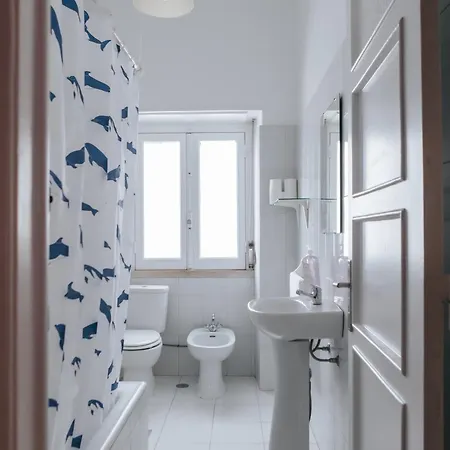 Aquilla Family 306 Homestay Lisbon